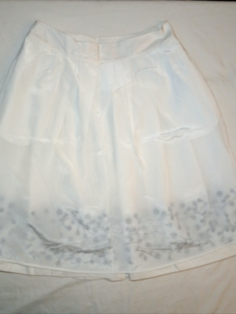 Talbots Size 6 Skirt Bell Pleated  Lined Side Slit and Zipper Black White Floral - Picture 13 of 13